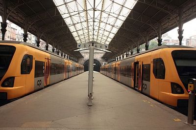 Поездов в метро Порту станет больше